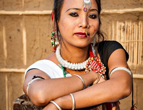 Népal-portrait femme tharu