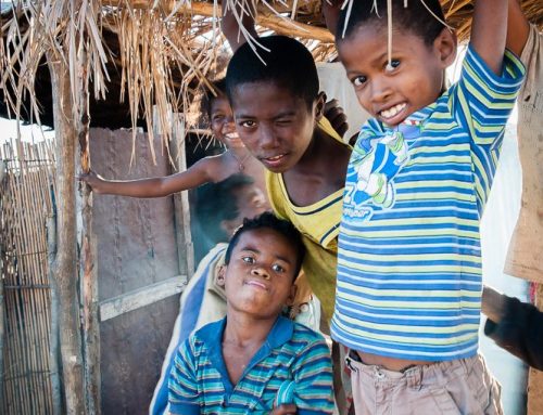 canal du mozambique-enfants grimaces